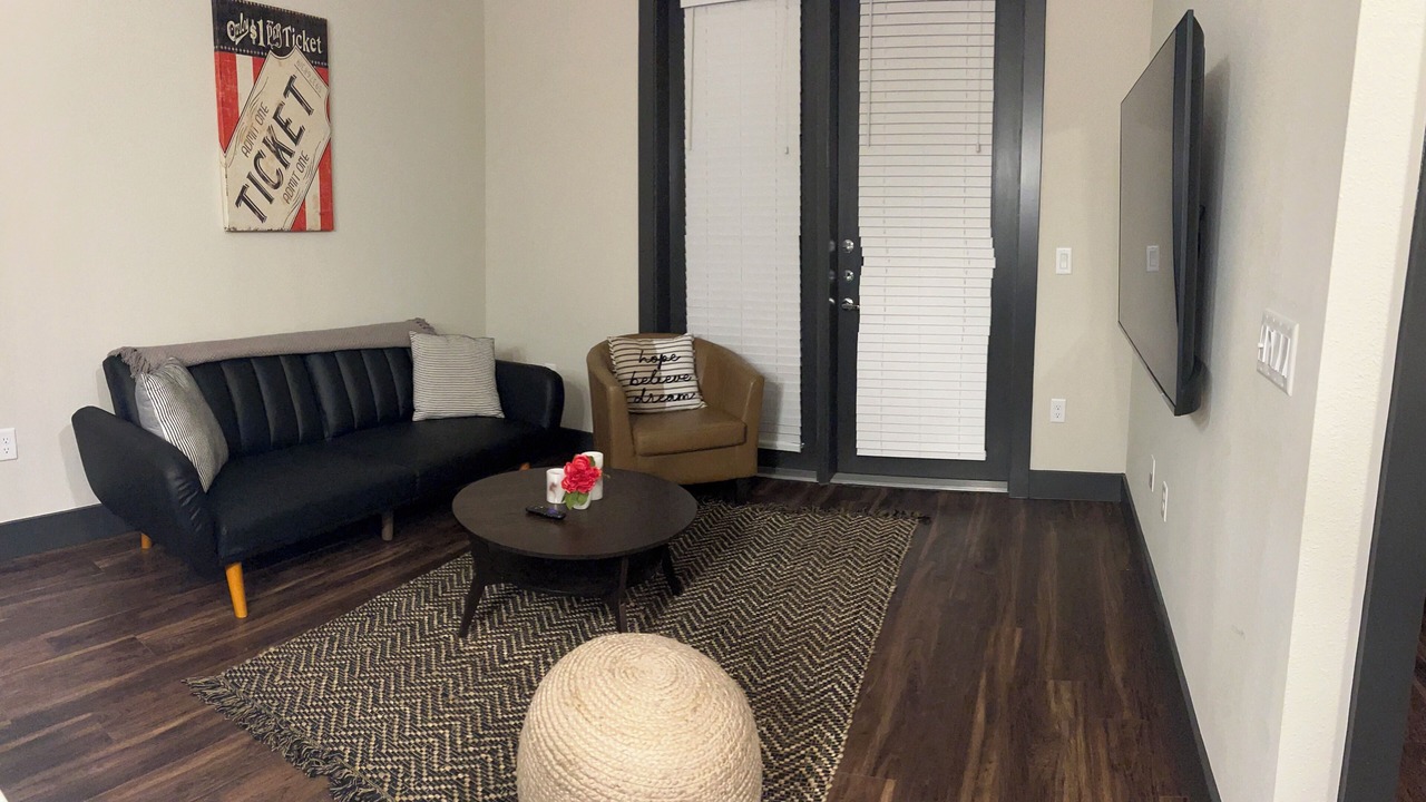 Photo of Livingroom in North Burnet