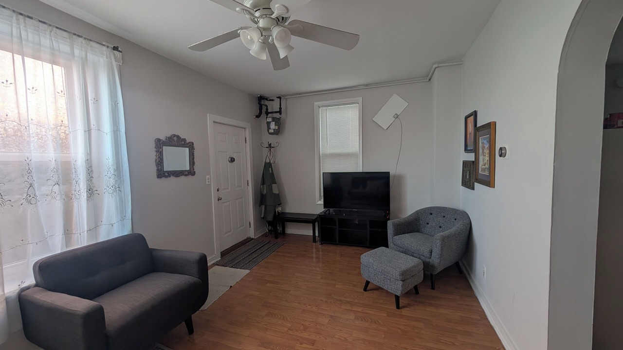 Photo of Livingroom in Lower West Side