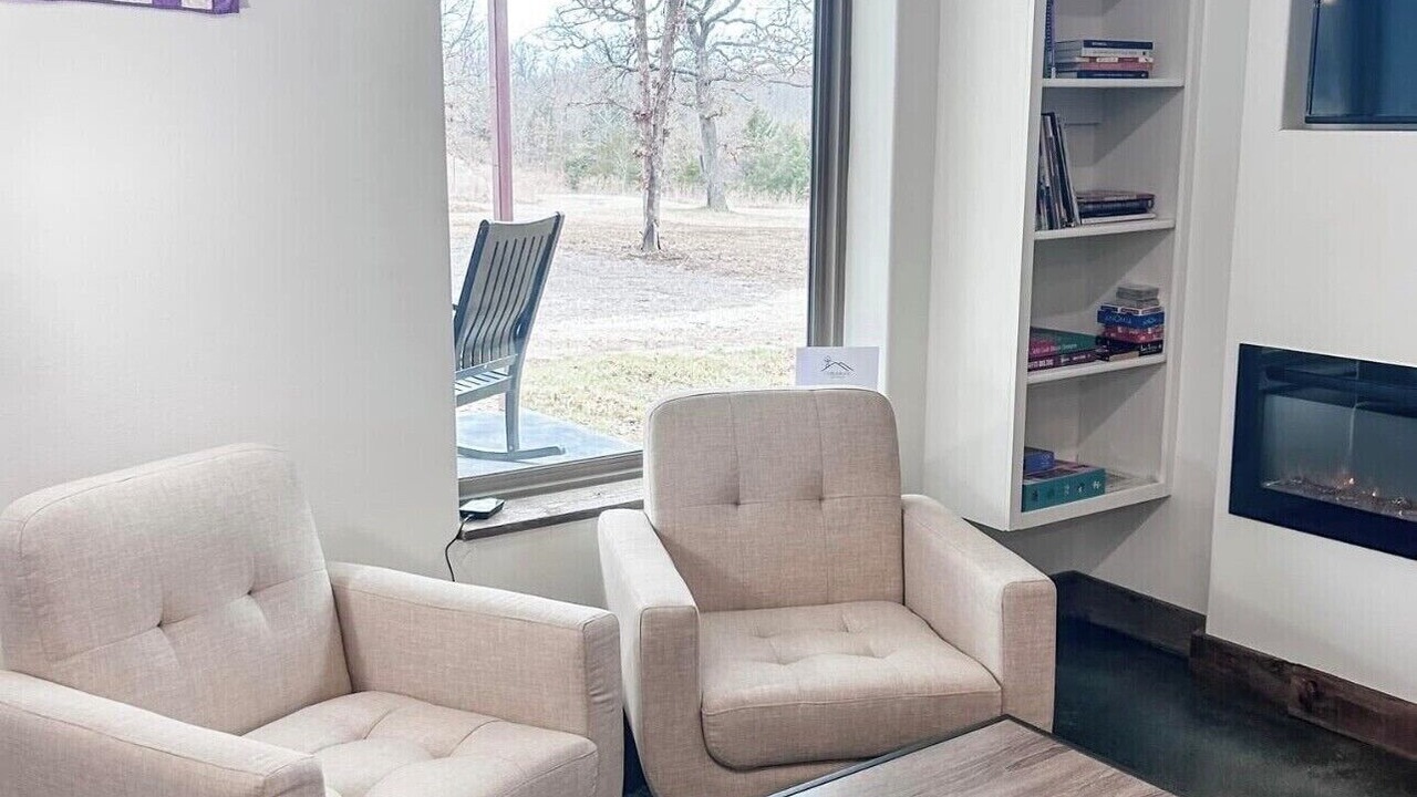 Photo of Livingroom in Sand Springs