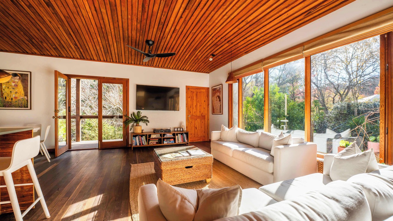 Photo of Livingroom in Stirling