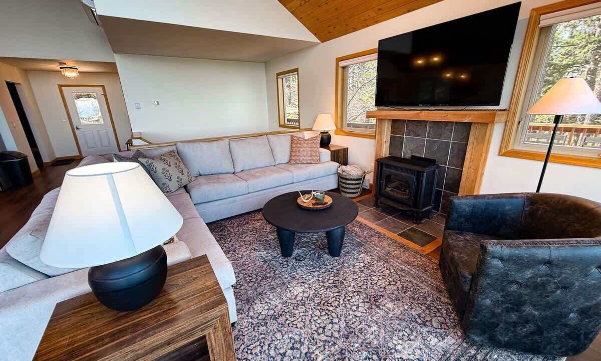 Photo of Livingroom in Finley Point