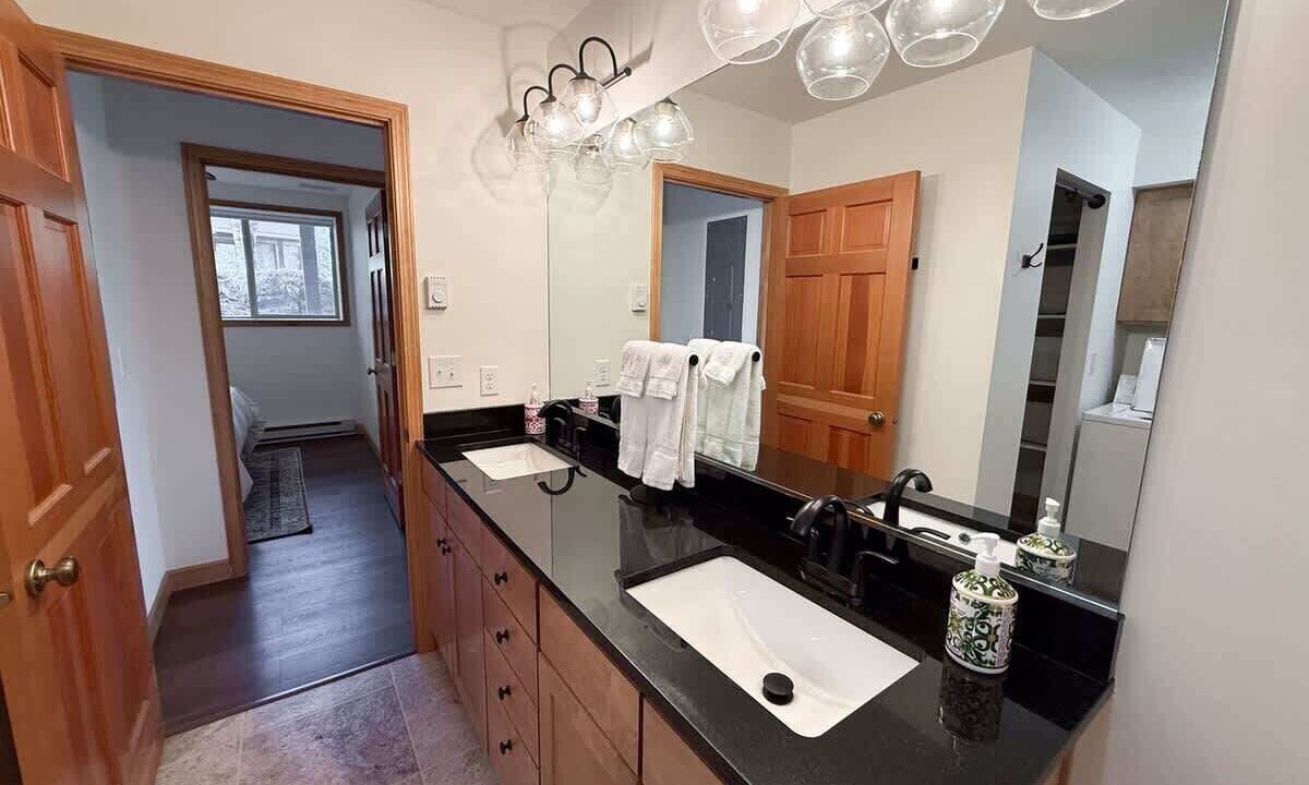 Photo of Bathroom in Finley Point