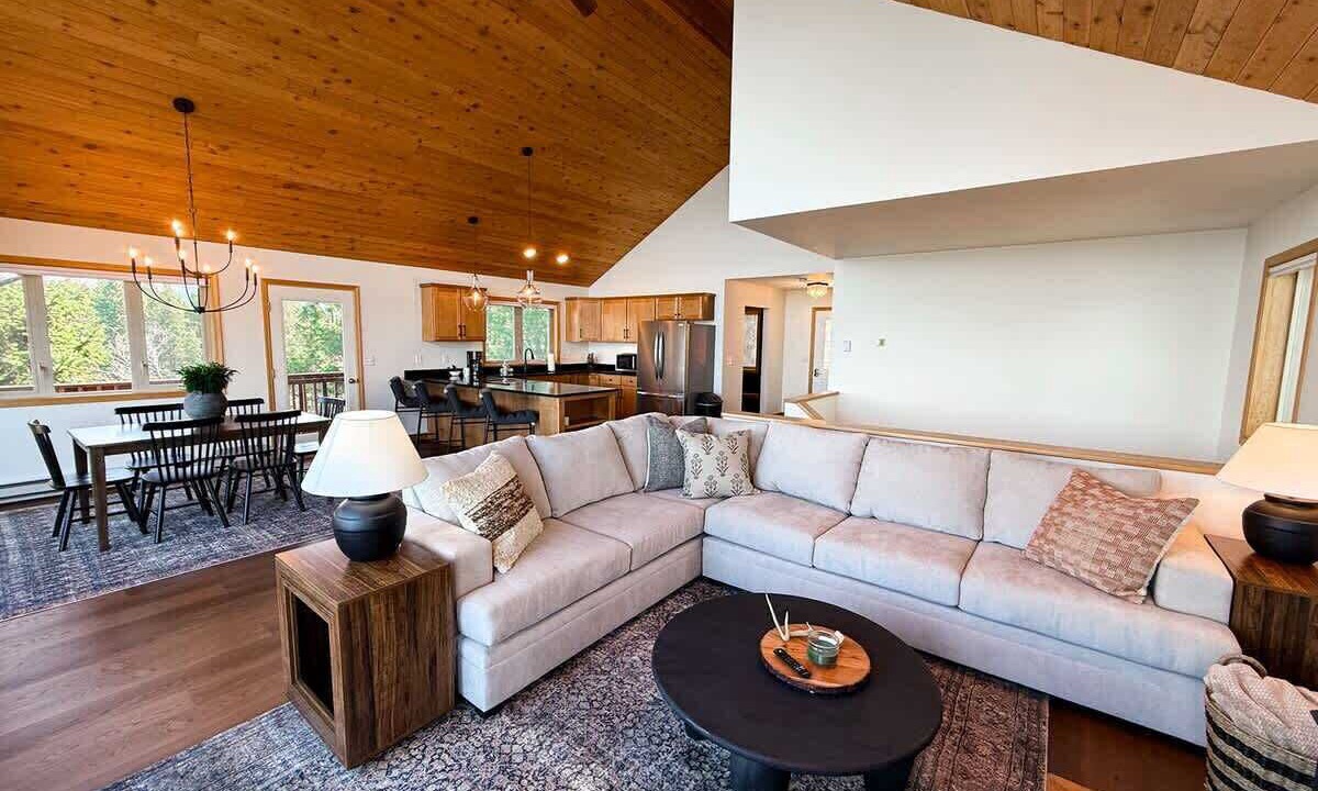 Photo of Livingroom in Finley Point