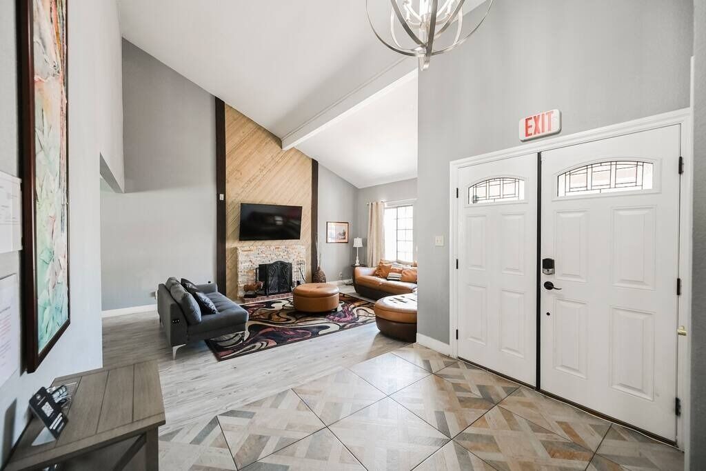 Photo of Livingroom in Green Valley North