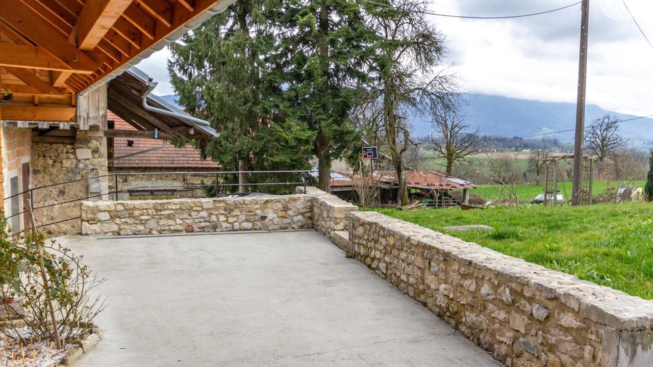 Photo of Outdoor in Ayn