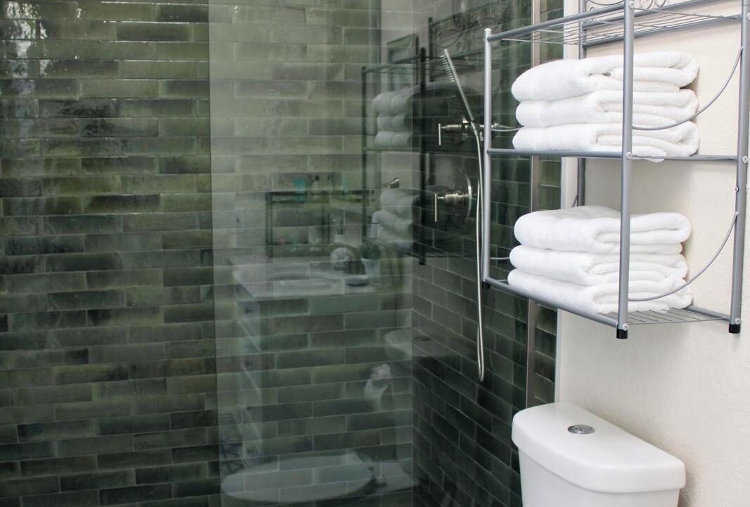 Photo of Bathroom in Weeki Wachee Gardens