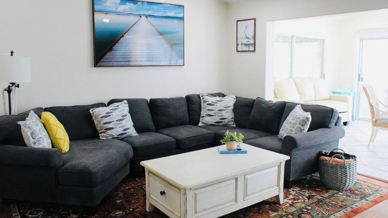 Photo of Livingroom in Weeki Wachee Gardens
