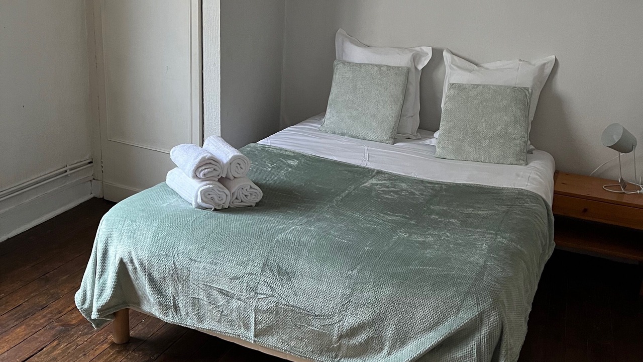 Photo of Bedroom in Downtown Angers