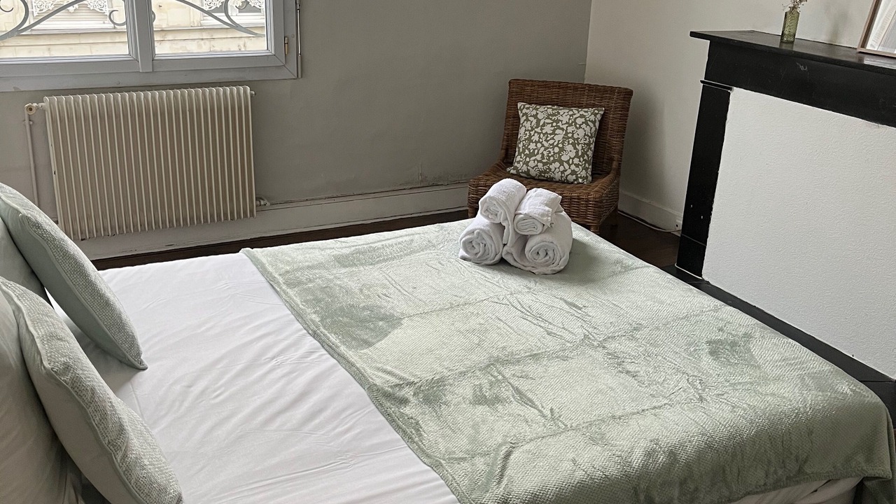 Photo of Bedroom in Downtown Angers