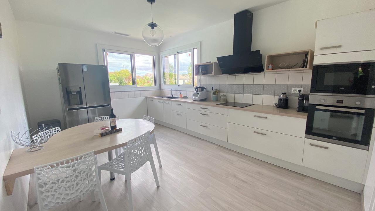Photo of Kitchen in Le Pian-Medoc