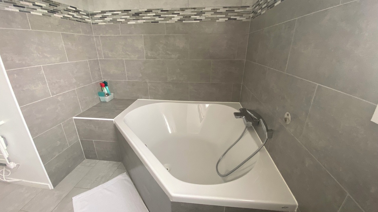 Photo of Bathroom in Le Pian-Medoc