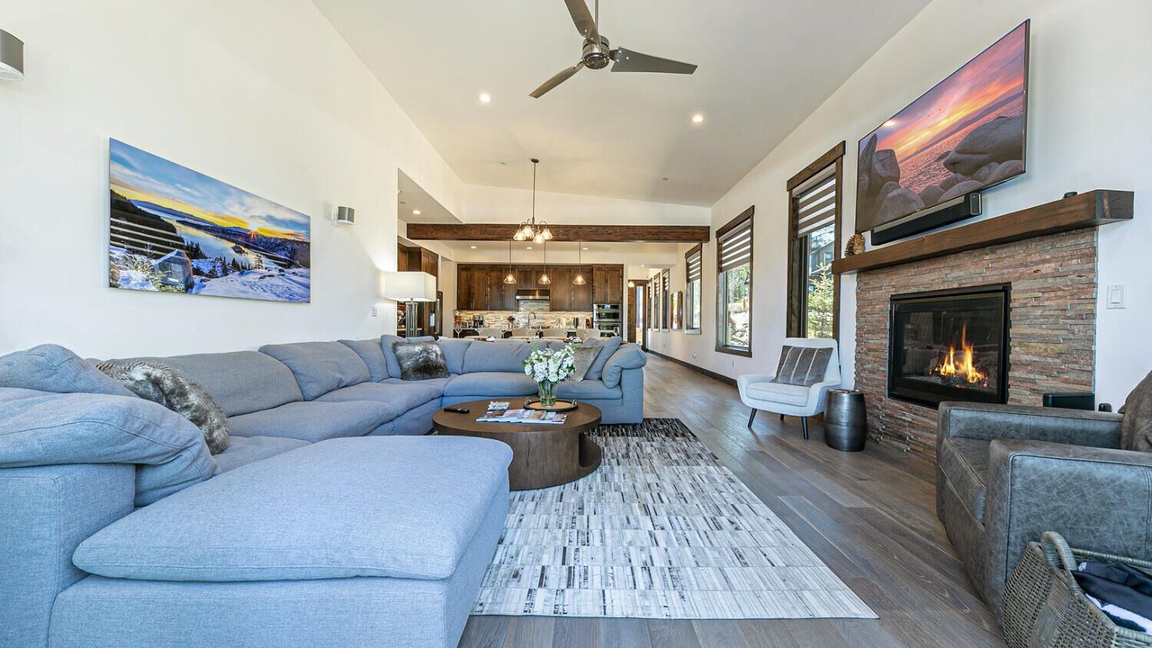 Photo of Livingroom in Ponderosa Palisades
