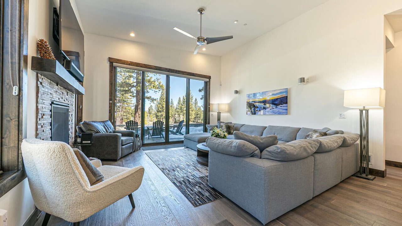 Photo of Livingroom in Ponderosa Palisades