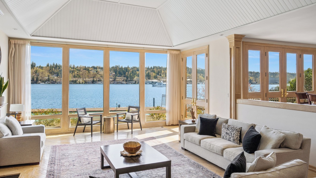 Photo of Livingroom in Mercer Island