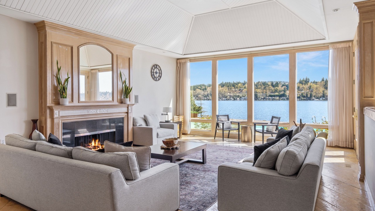 Photo of Livingroom in Mercer Island