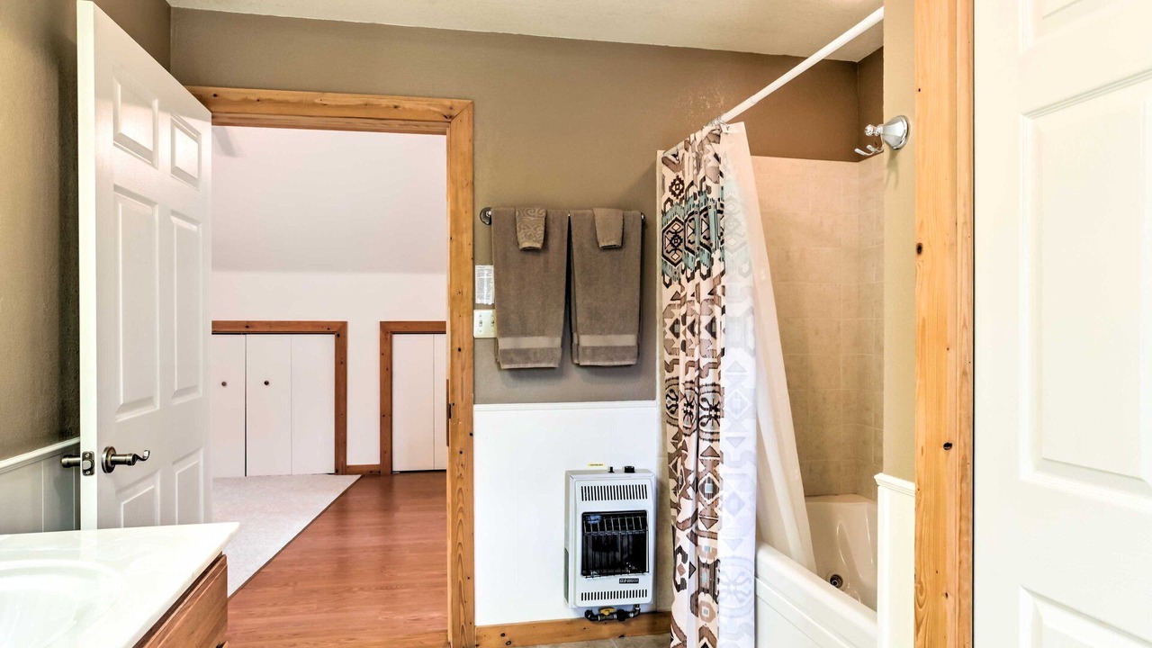 Photo of Bathroom in Cloudcroft