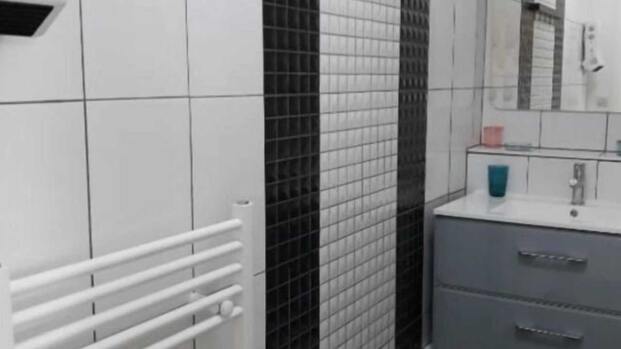 Photo of Bathroom in Villedieu-les-Poeles