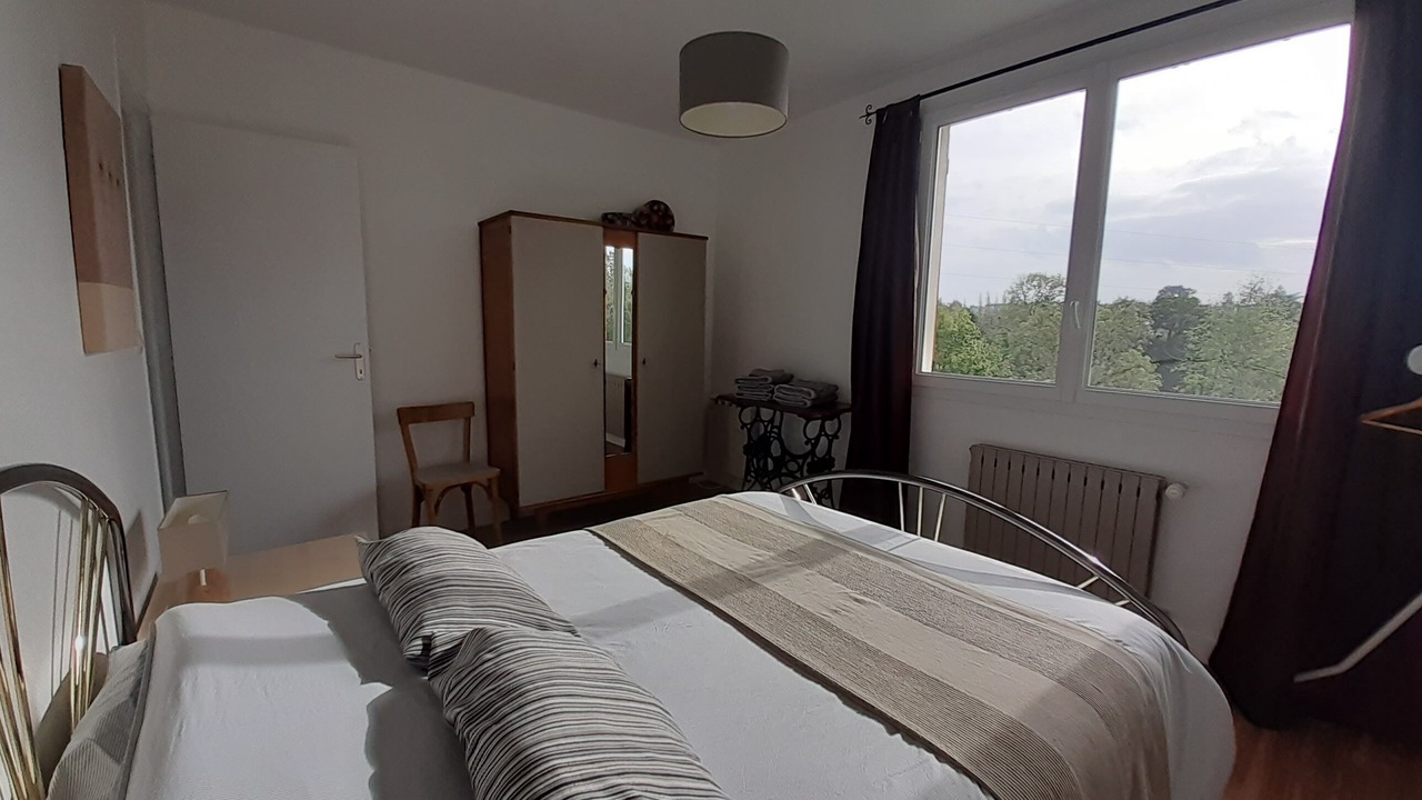 Photo of Bedroom in Villedieu-les-Poeles
