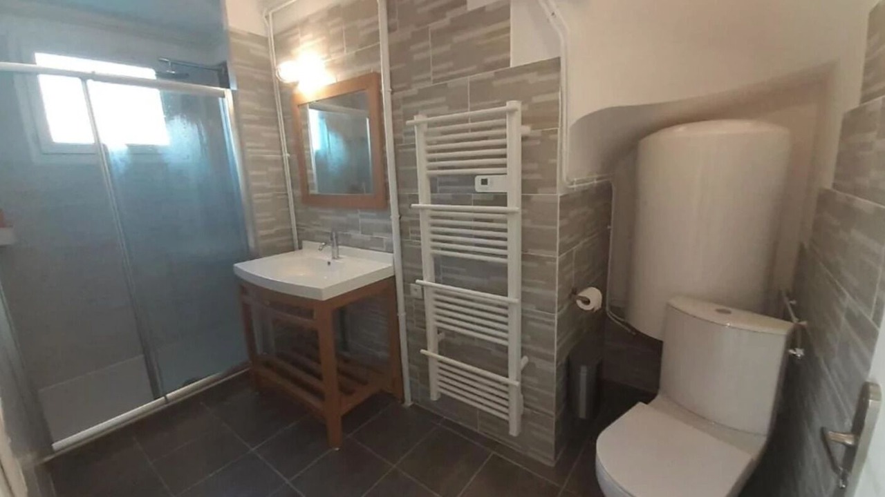 Photo of Bathroom in Villedieu-les-Poeles