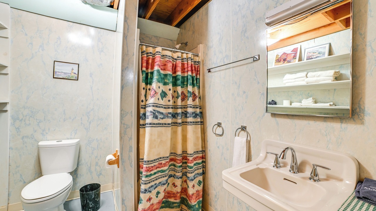 Photo of Bathroom in Springville