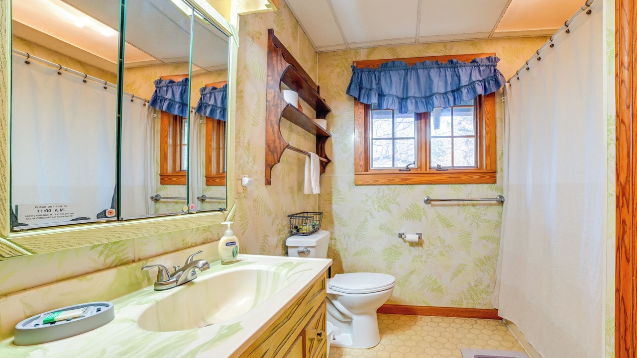 Photo of Bathroom in Springville