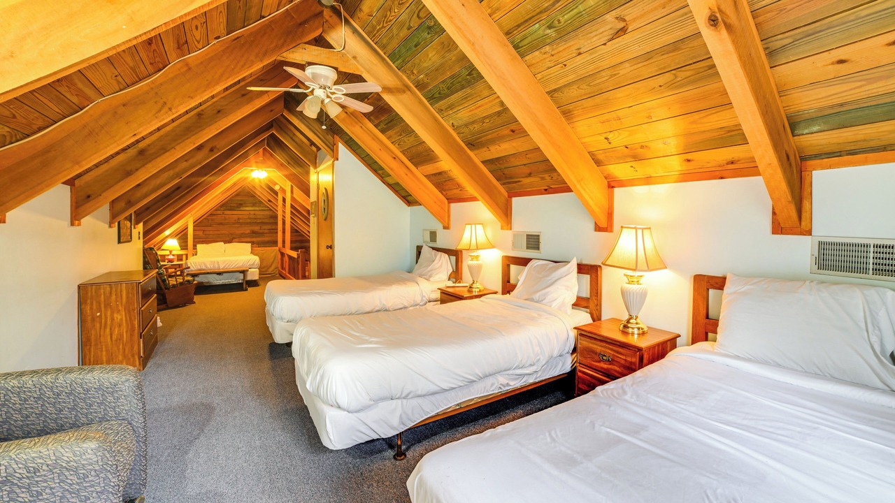 Photo of Bedroom in Springville