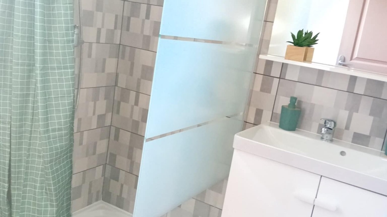 Photo of Bathroom in Gaujac