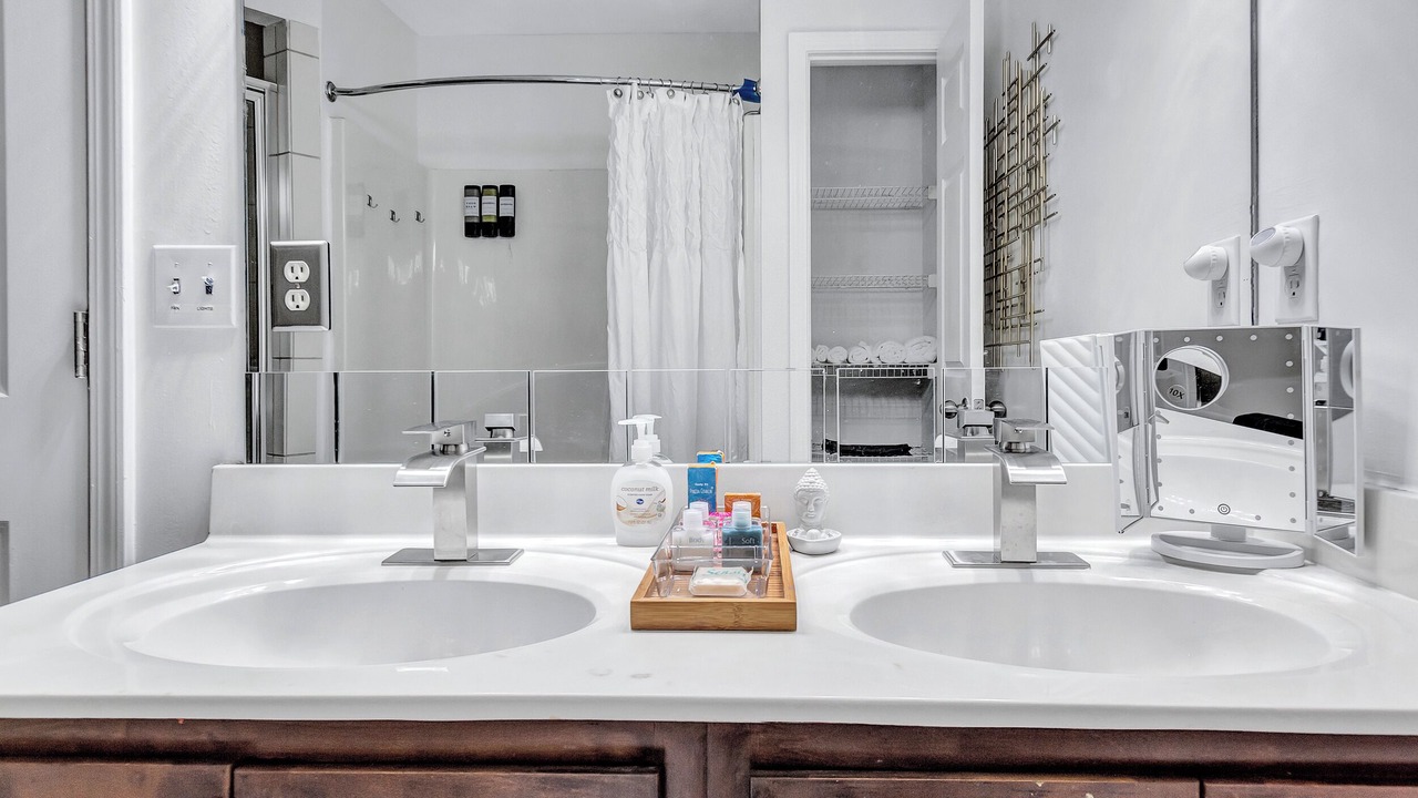 Photo of Bathroom in Collier Heights