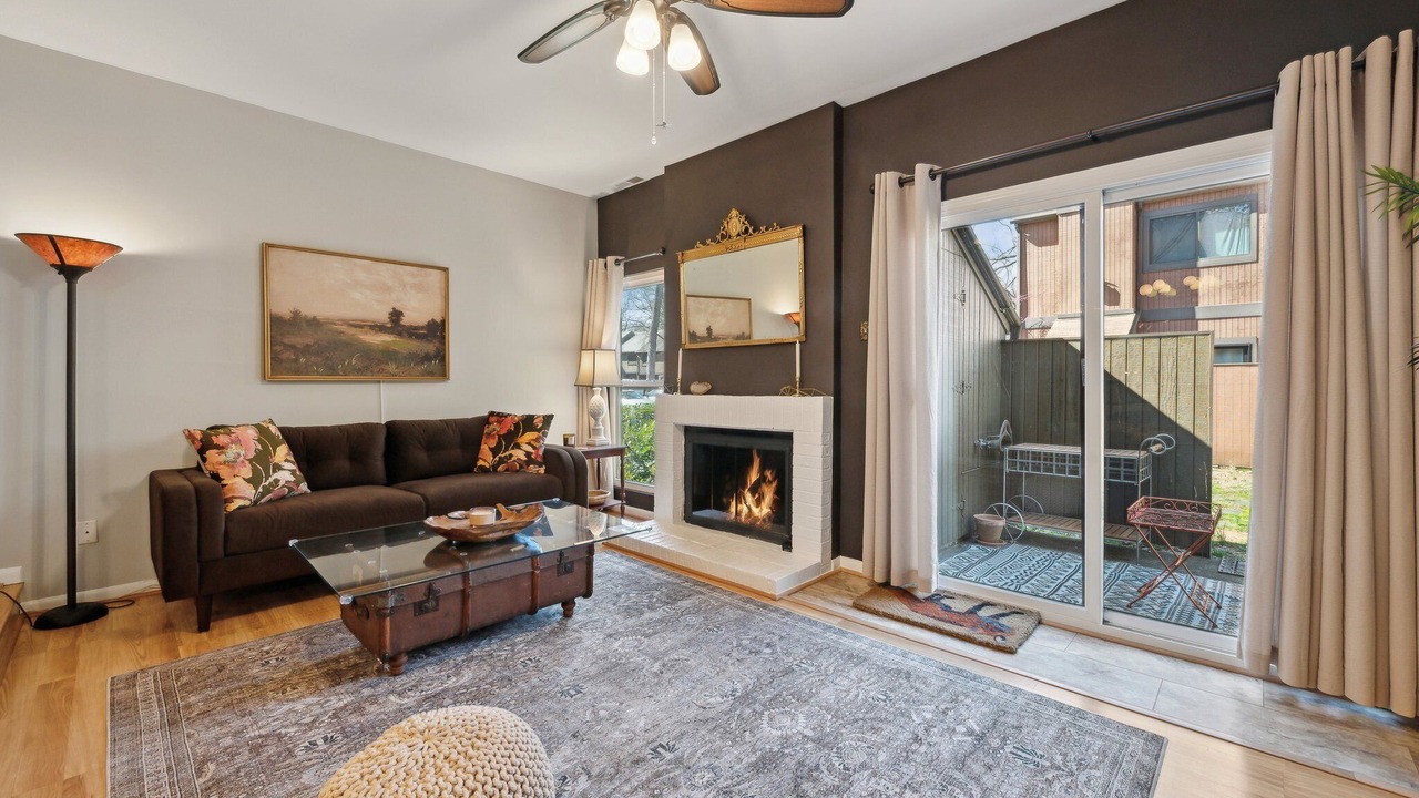 Photo of Livingroom in North Chesterfield