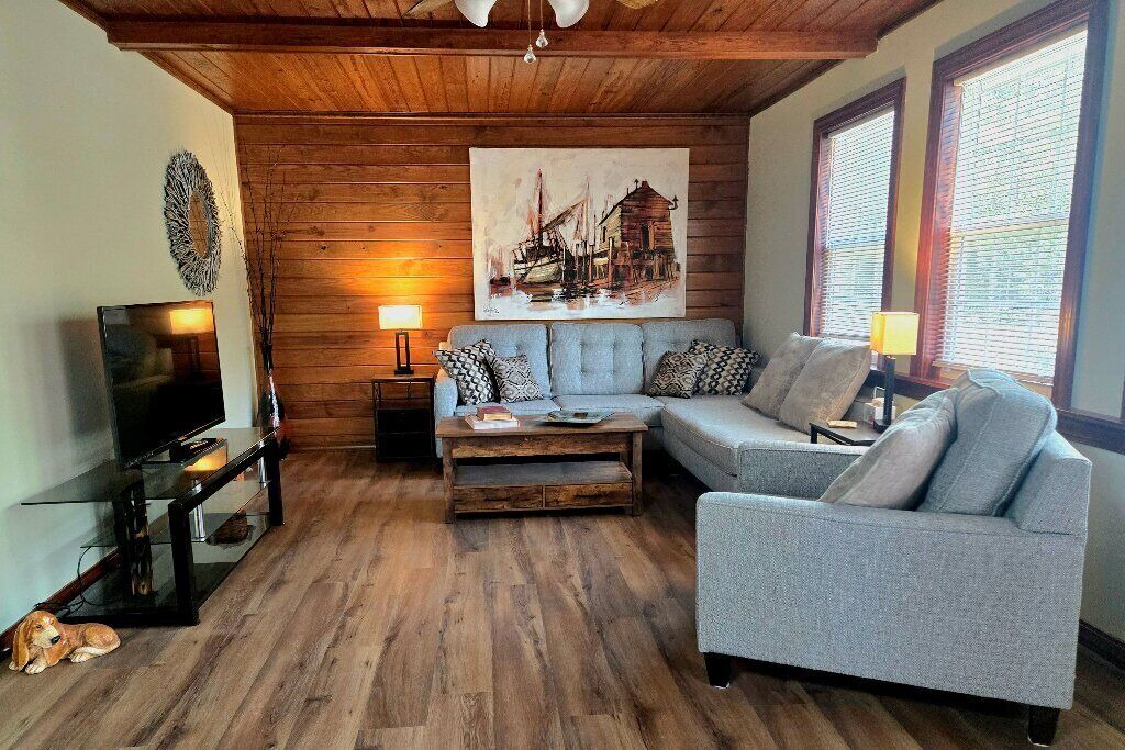 Photo of Livingroom in Tumbling Shoals