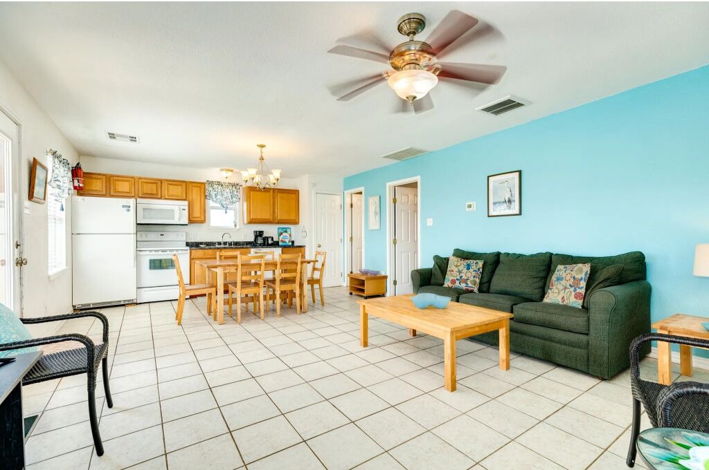 Photo of Livingroom in Surfside Beach