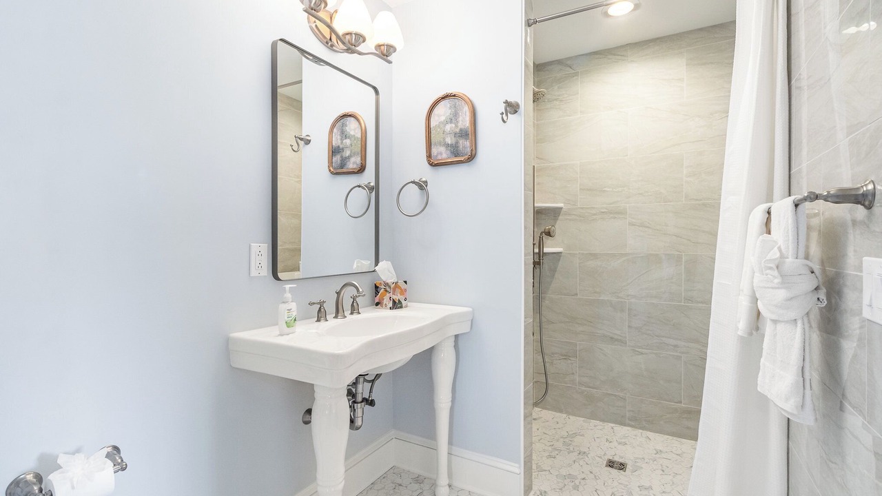 Photo of Bathroom in Gettysburg