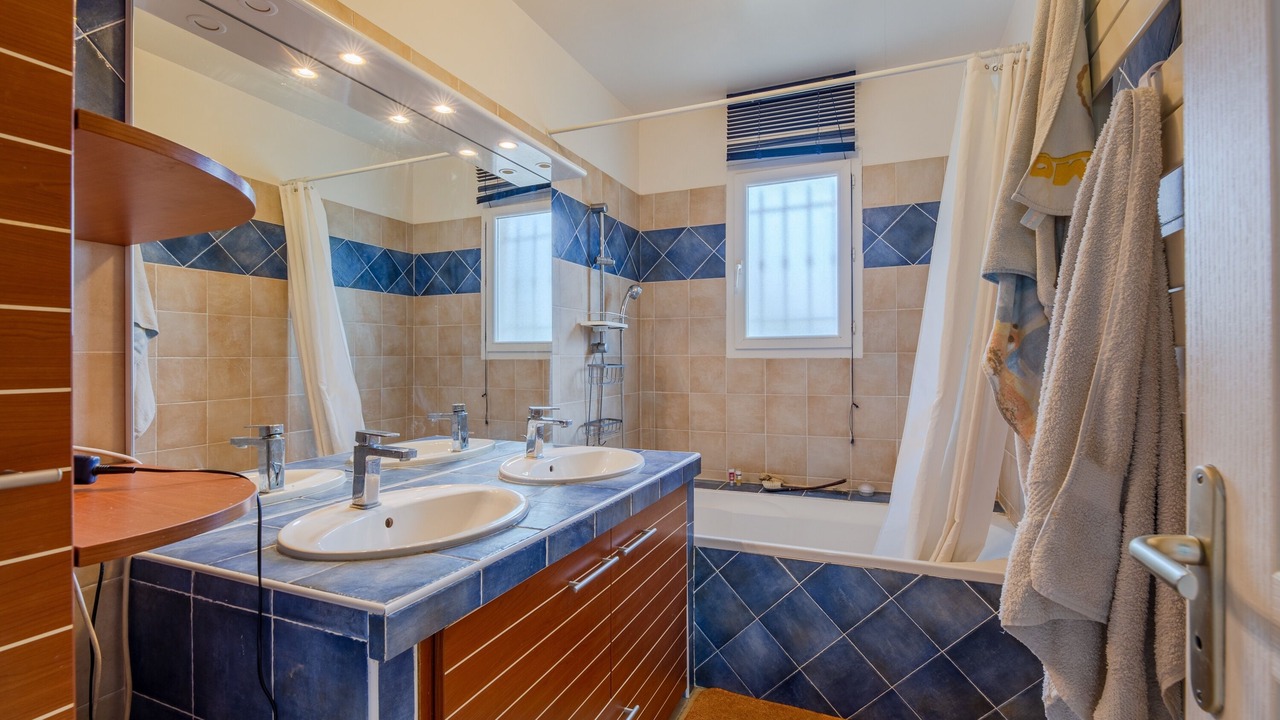 Photo of Bathroom in Le Thoronet