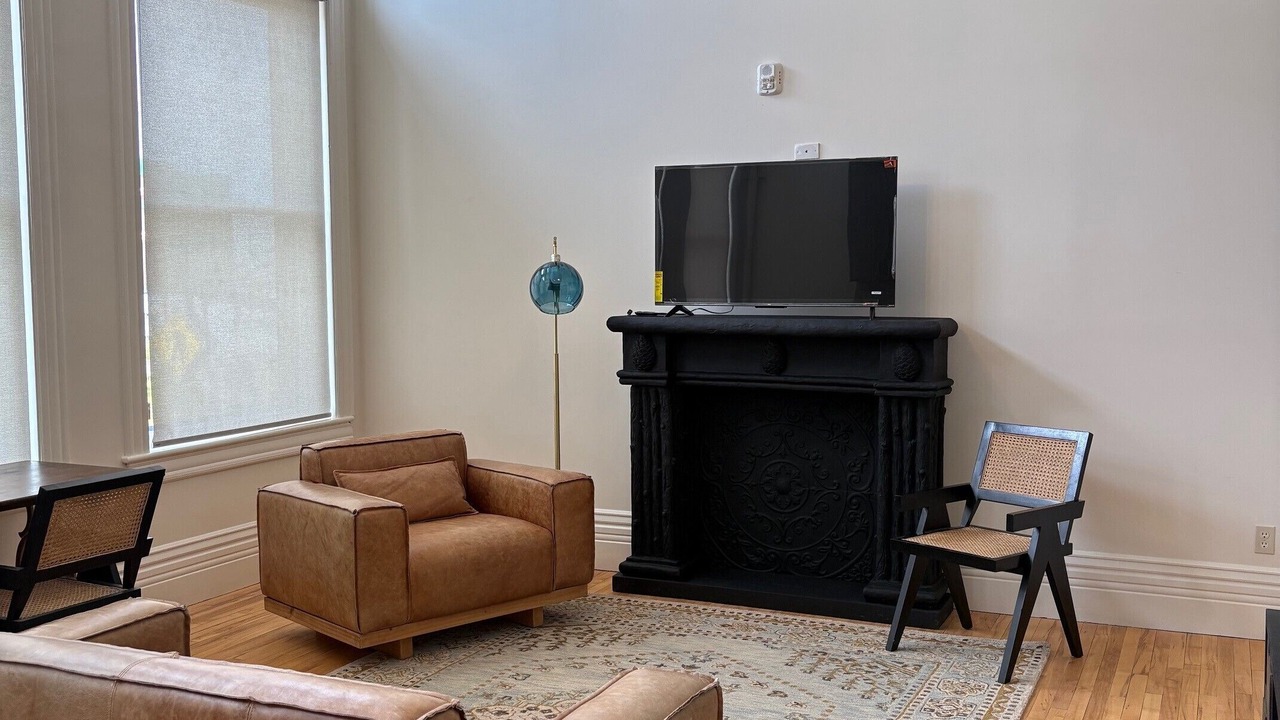 Photo of Livingroom in Brigham City