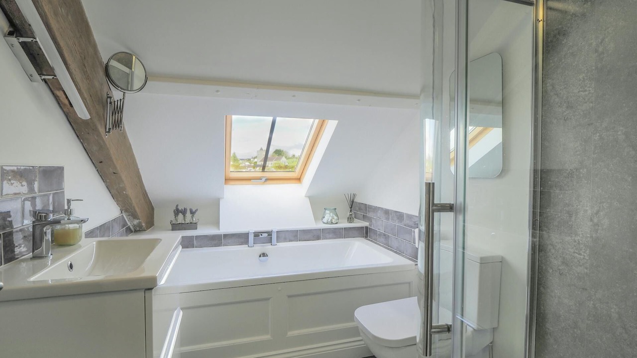 Photo of Bathroom in Llanarth