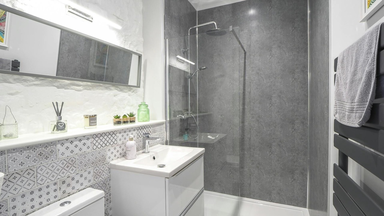 Photo of Bathroom in Llanarth