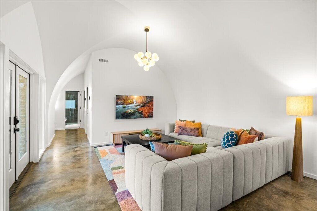 Photo of Bedroom in Ashley Oaks