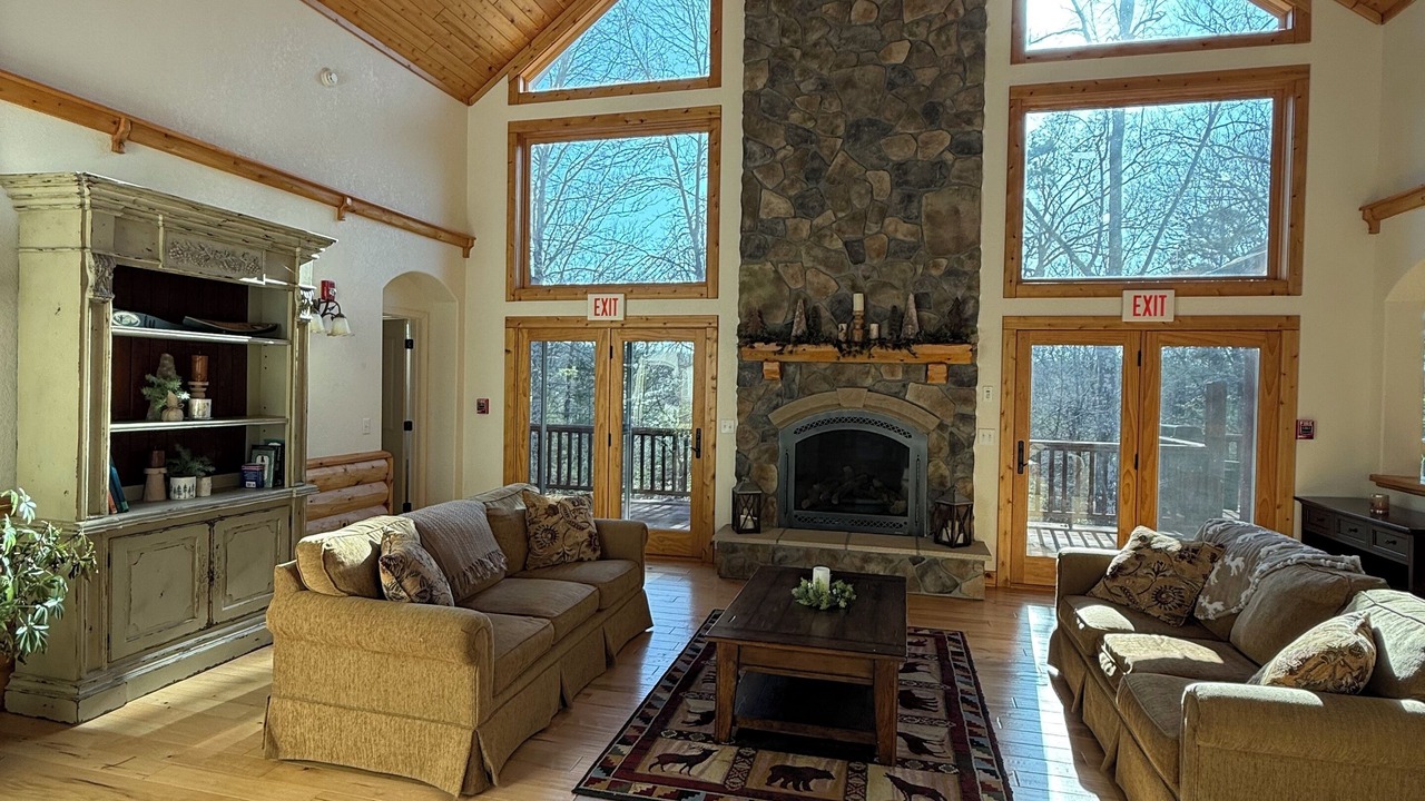 Photo of Livingroom in Eminence