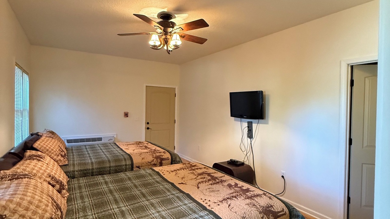 Photo of Bedroom in Eminence
