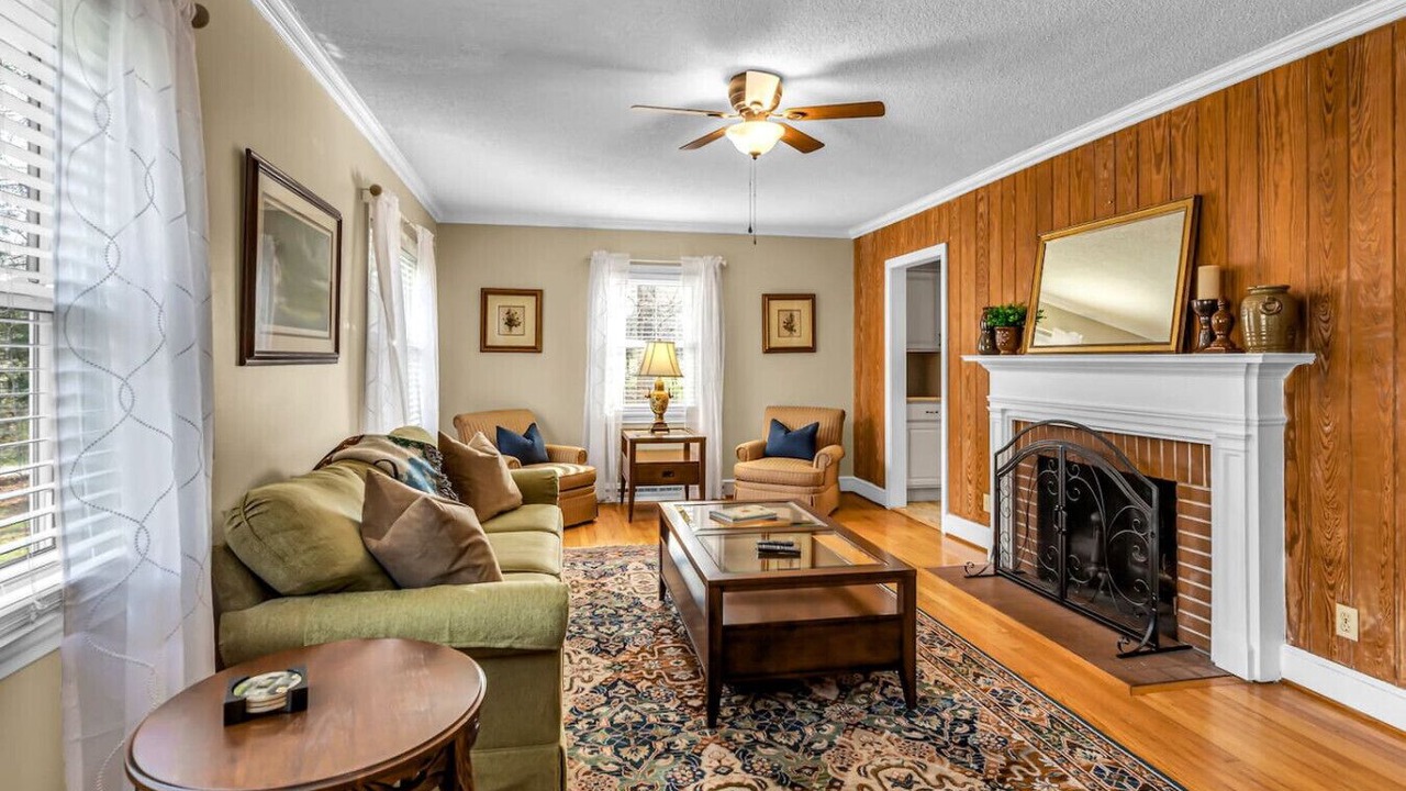 Photo of Livingroom in Greensboro