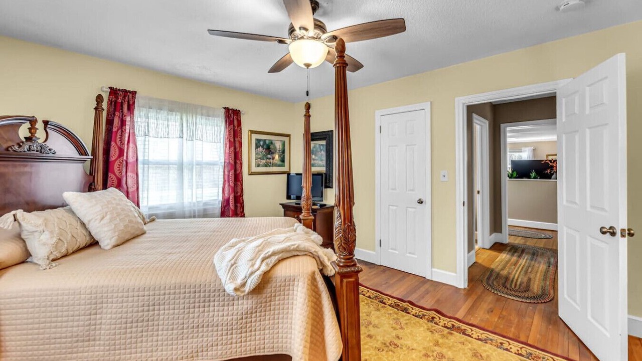 Photo of Bedroom in Greensboro