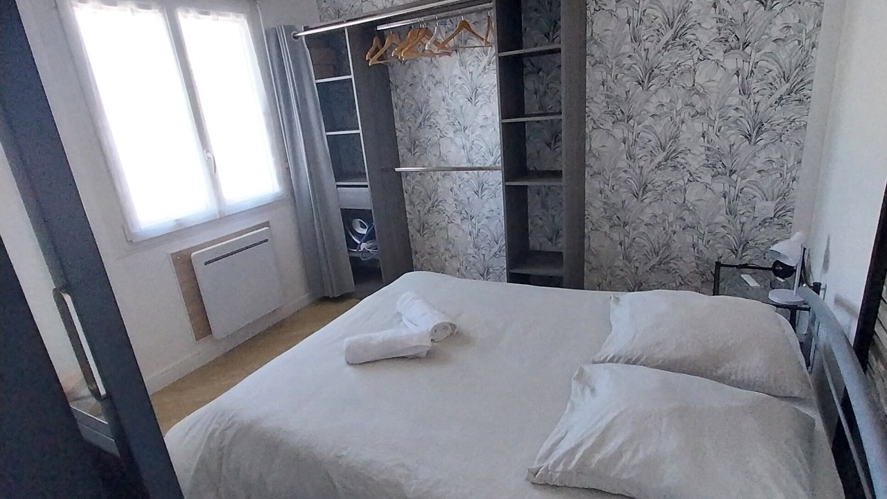 Photo of Bedroom in North district