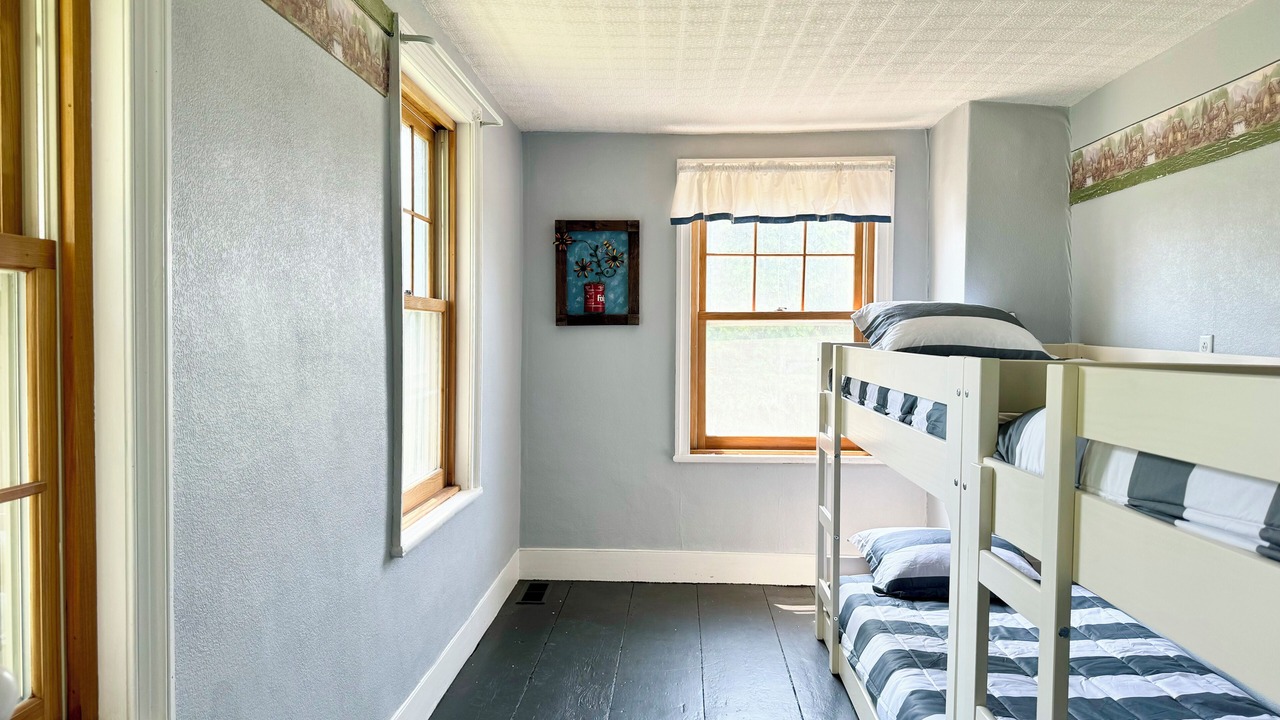 Photo of Bedroom in Town of Aurelius