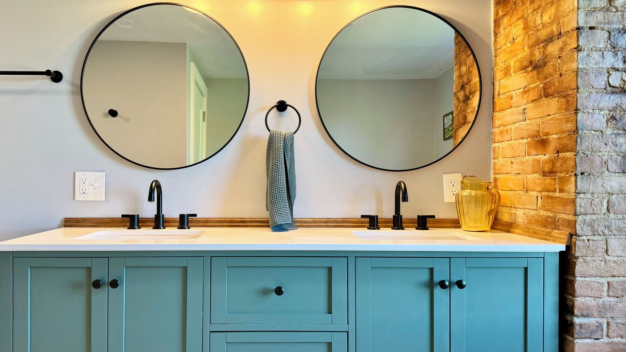Photo of Bathroom in Town of Aurelius
