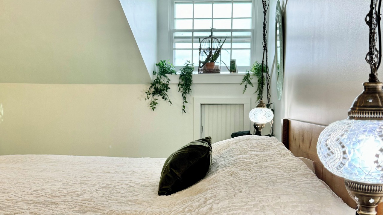Photo of Bedroom in Town of Aurelius