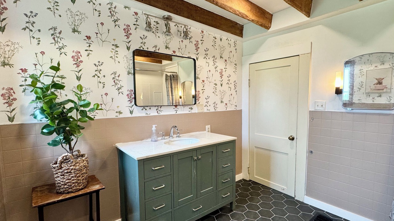 Photo of Bathroom in Town of Aurelius