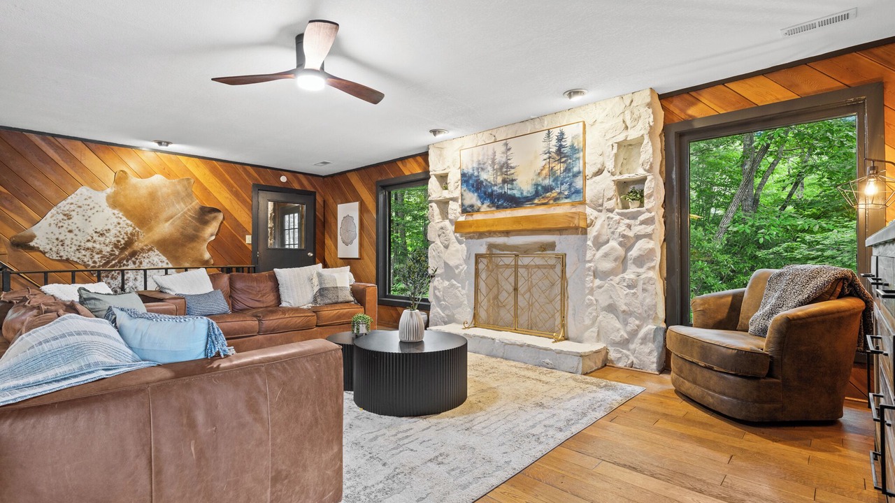 Photo of Livingroom in Morganton