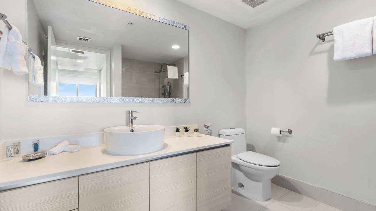 Photo of Bathroom in Hallandale Beach