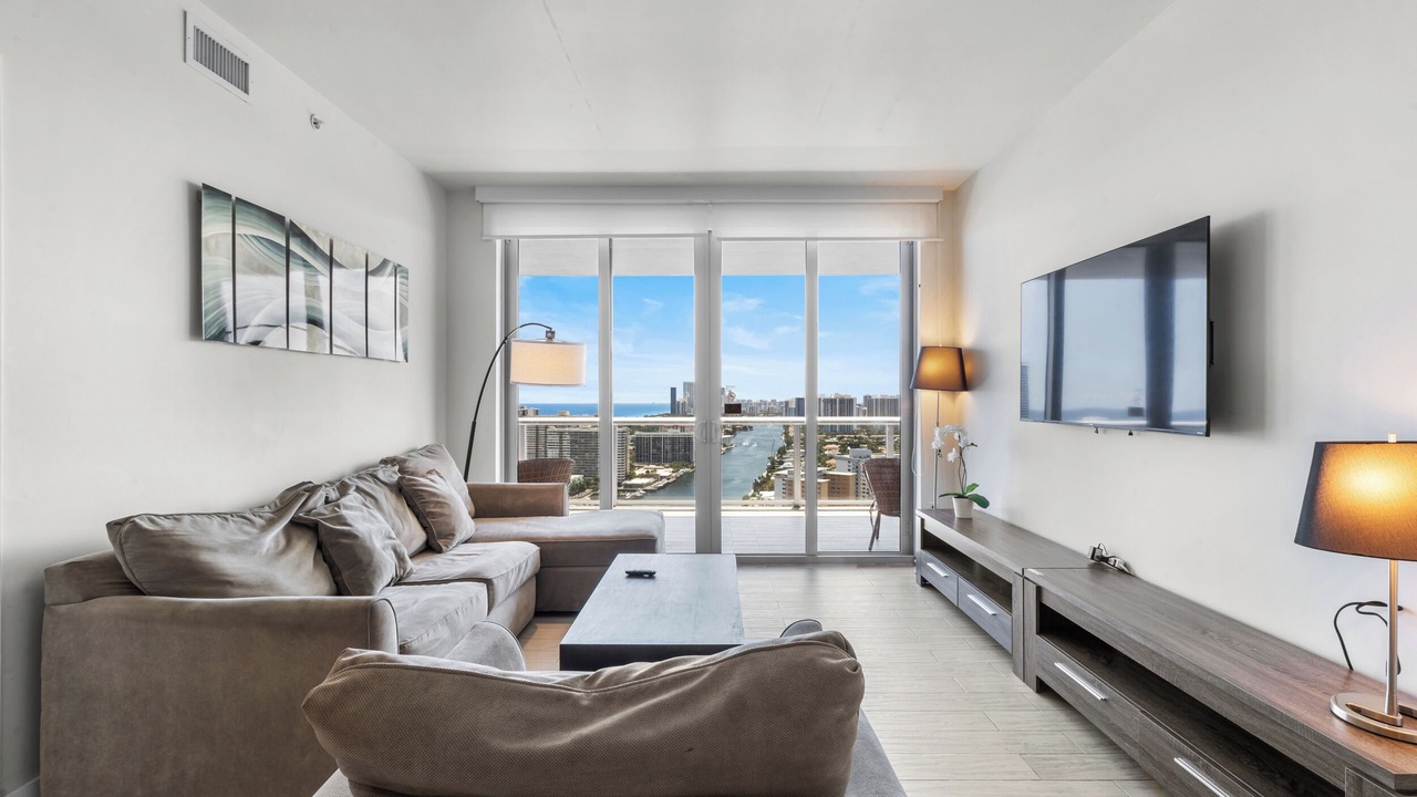 Photo of Livingroom in Hallandale Beach