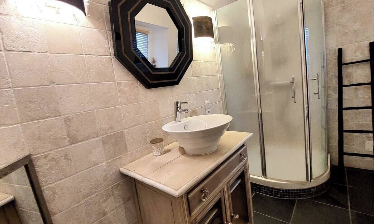 Photo of Bathroom in Loudun